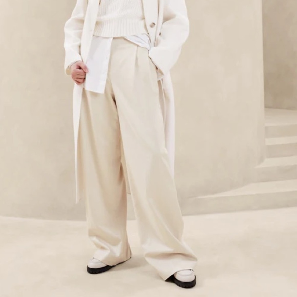 Banana Republic Silky Pleated Wide Leg Pant in "Oyster Pearl"
